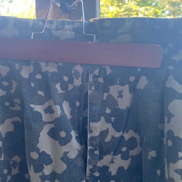 Green Floral Camo Pants - Picture 3 of 8